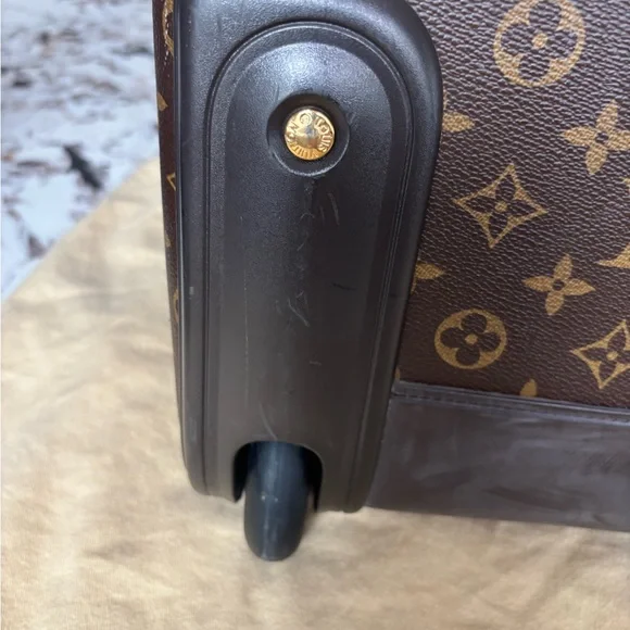 Louis Vuitton Eole monogram Travel Bag - Picture 7 of 12